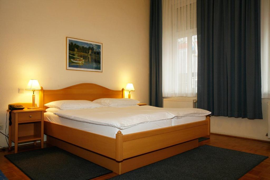 Riede Hotel 3*
